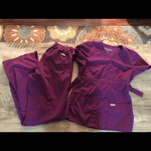 Grey’s anatomy XS plum scrub set